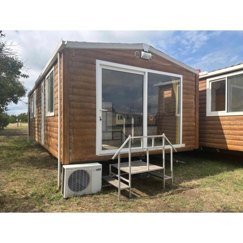 Shelbox Típusú mobilház 8m x 4m + Terasz