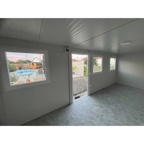 Új Eko 6x2,5m “üres”